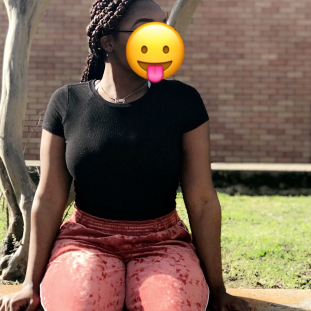 Meet your Posher, Ari